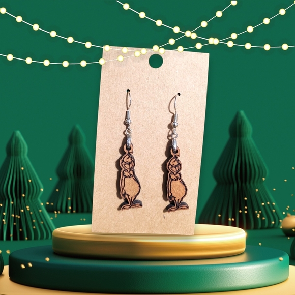 7C's Farmstead Jewelry - 🪵 Grinch Earrings
